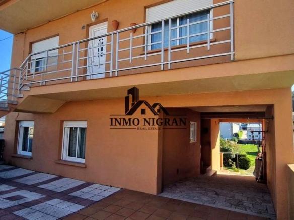 House or chalet for sale in Rúa Covaterreña, Baiona