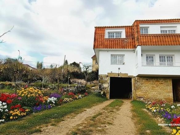 House or chalet for sale in Cabral – Candeán
