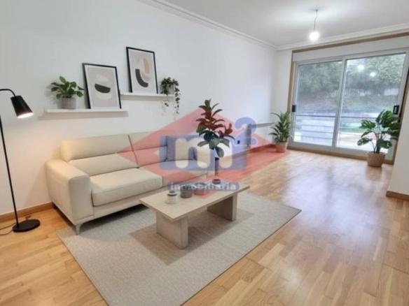 Apartment for sale on Calle Centro, Salvaterra de Miño