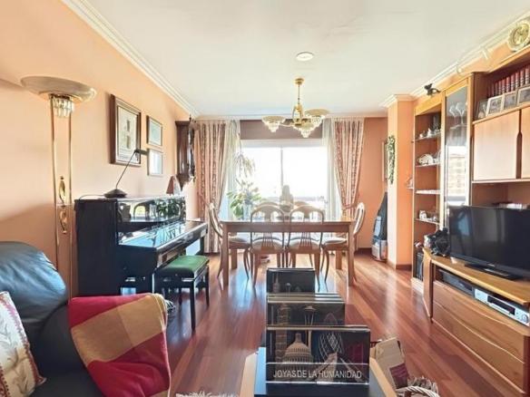 Apartment for sale in the Plaza de Barcelos area