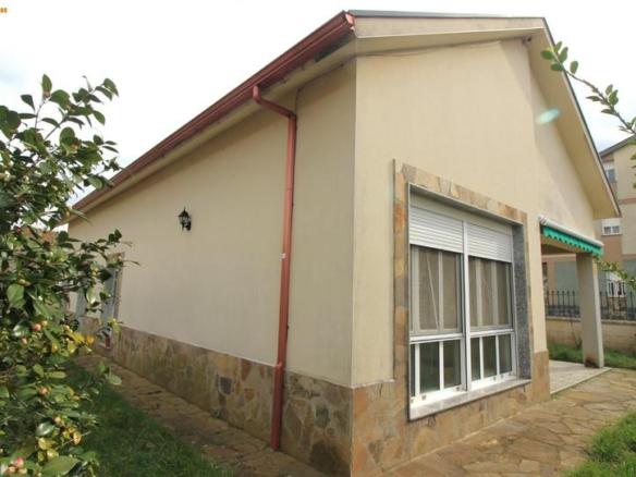 House or villa for sale in Baralla