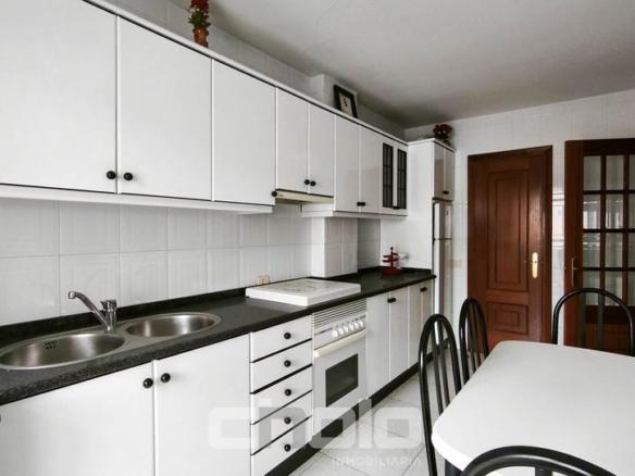 Apartment for sale in A Milagrosa