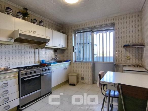 Apartment for sale in Recatelo – O Carme