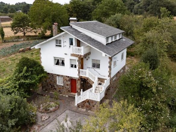 House or chalet for sale in Begonte