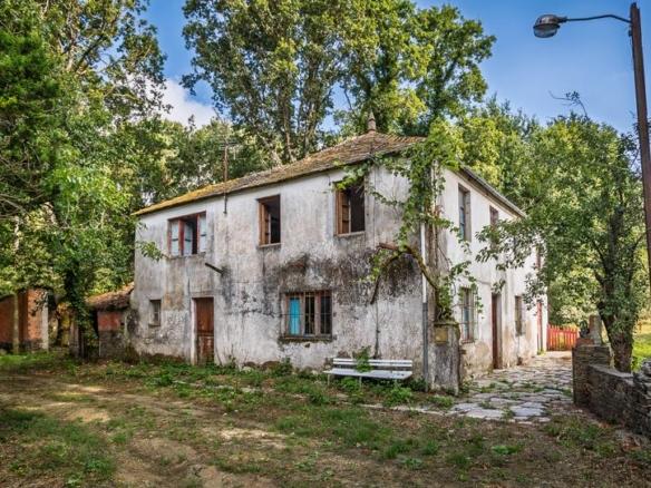 Rustic property for sale in Outeiro de Rei