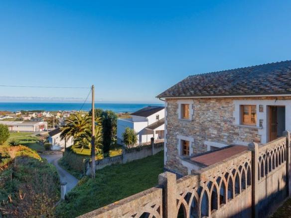 Rustic property for sale in Foz