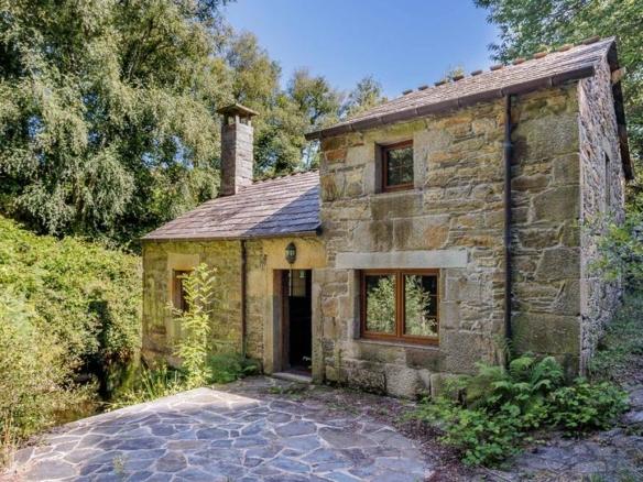 Rustic property for sale in Begonte
