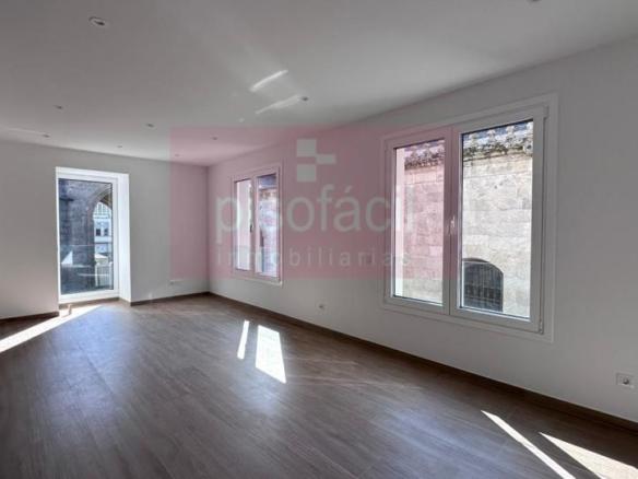Apartment for sale in the city center – walled enclosure