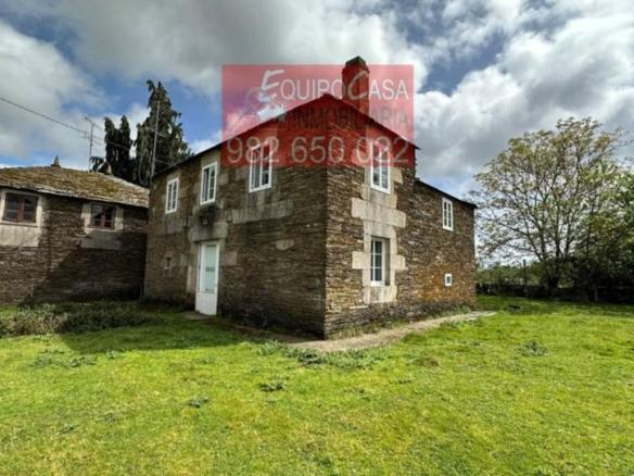 House or chalet for sale in Outeiro de Rei