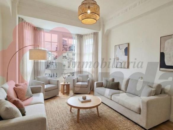 Apartment for sale in the city center – walled enclosure