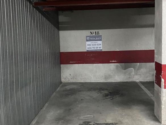Garage for sale in the city center – walled enclosure