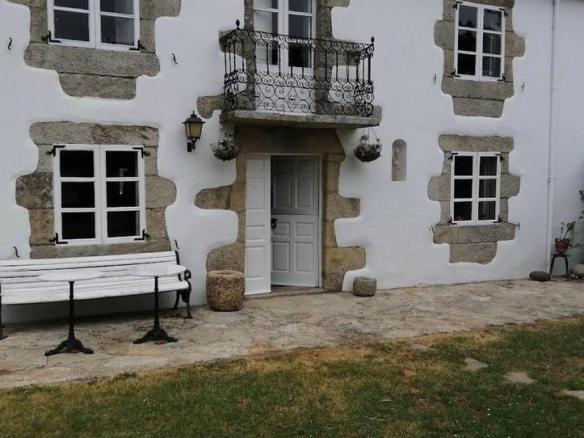 Rustic property for sale in Lugar Gabin, Outeiro de Rei