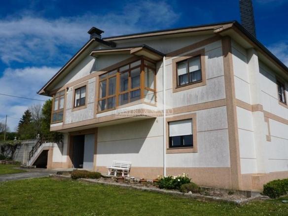 House or villa for sale in Lugar Burdallos, 10, Palas de Rei