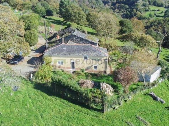 Rustic property for sale in Muras