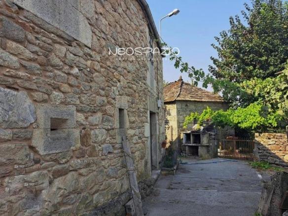 House or villa for sale in San Juan de Parada, Outeiro de Rei