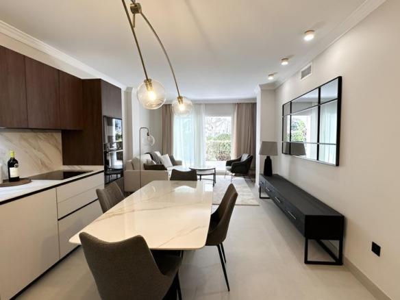 Ground floor apartment for sale in San Pedro de Alcántara town