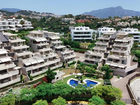 Apartment for sale in Benahavís village