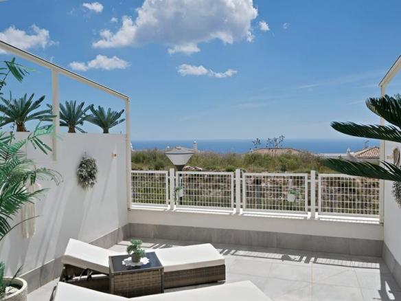 Ground floor apartment for sale in the city center