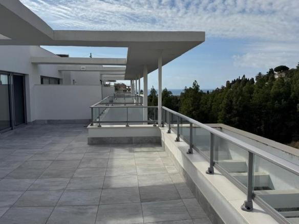 Penthouse for sale in El Faro de Calaburra – Chaparral