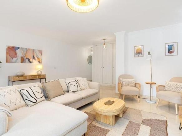 Apartment for sale on Avenida Juan Gómez Juanito, 14, Puerto Deportivo