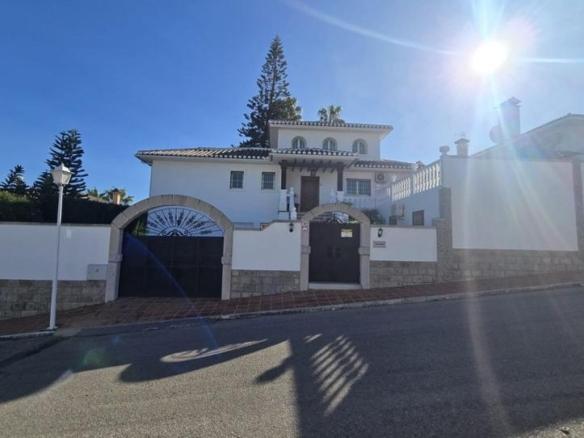 House or villa for sale in Hipódromo – Cerrado del Águila