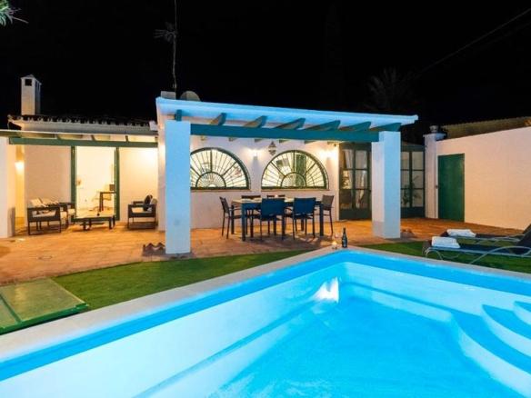 House or villa for sale on Calle 18b Nva Andaluc, 204, Nueva Andalucía center