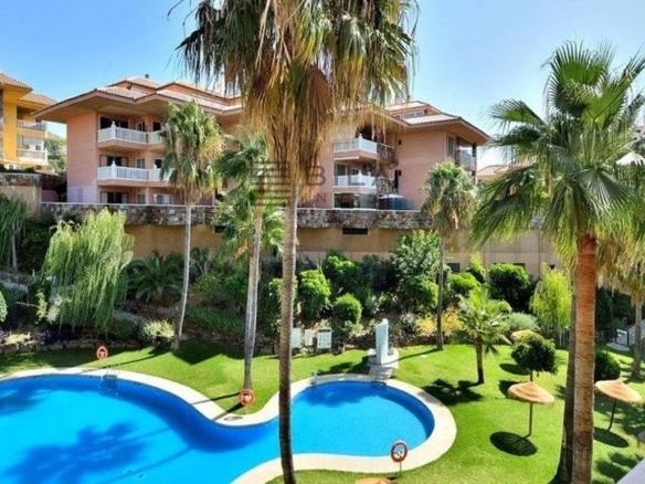 Penthouse for sale in Del Higueron, El Higuerón