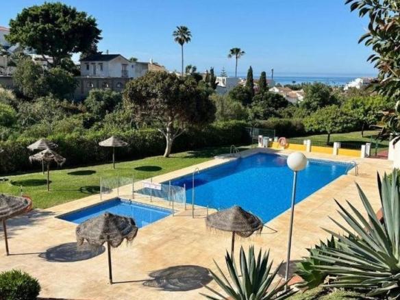 Apartment for sale in Andalusia, El Faro de Calaburra – Chaparral