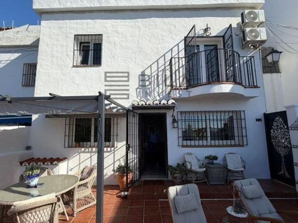 Townhouse for sale in Calahonda, Calahonda