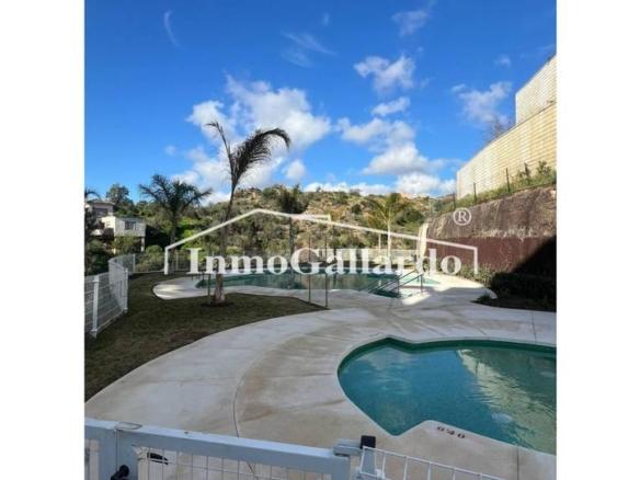 Apartment for sale on Calle Monaco, Zeta District – Cortijo de Torres Fairgrounds