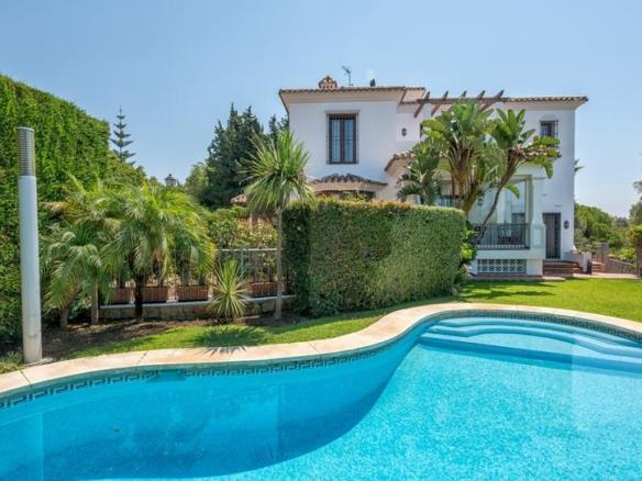 House or villa for sale in El Rosario – Ricmar