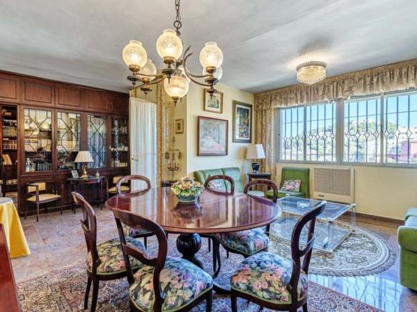 Penthouse for sale in Conde de Ureña