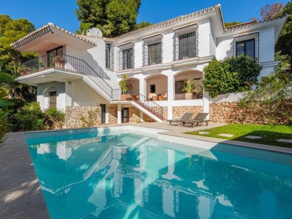 House or villa for sale in Pinares de San Antón
