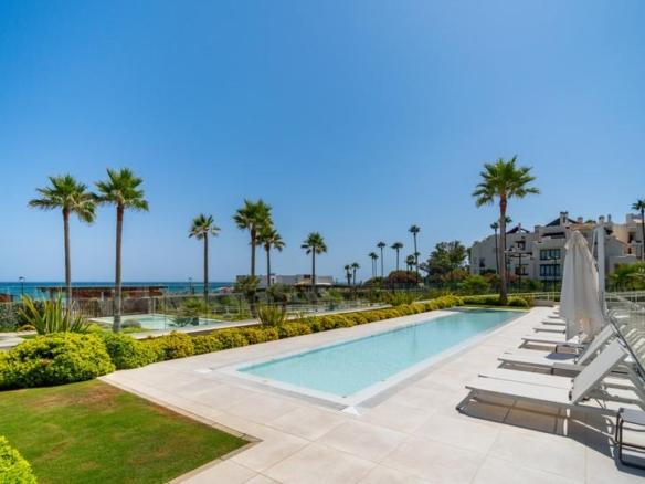Townhouse for sale on National 340, 7, El Velerín