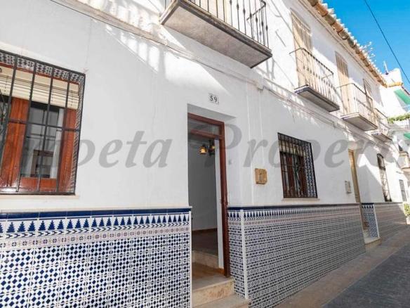 House or villa for sale in Torrox Pueblo