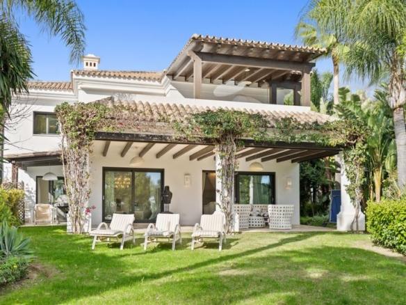 House or villa for sale in Lomas de Marbella Club