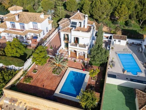 House or villa for sale on Calle Rubi, Montealto – Monterrey