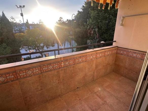 Apartment for sale in Geranio, Los Árboles