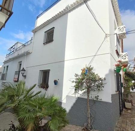 Townhouse for sale in the city center