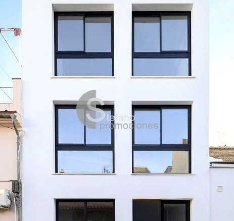 Building for sale in El Molinillo – Capuchinos