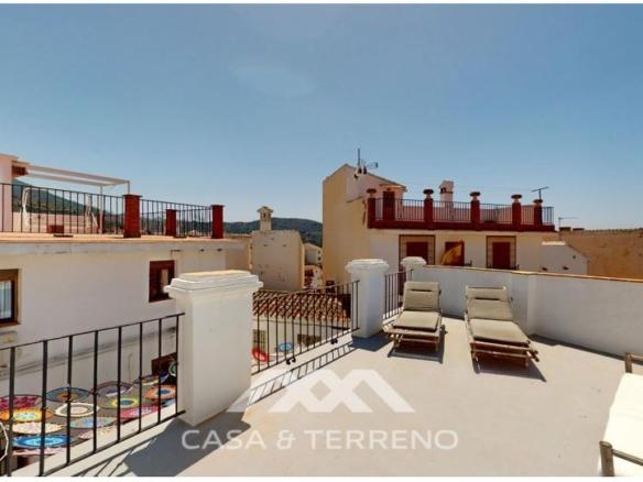 House or villa for sale on Calle Llana, Sedella