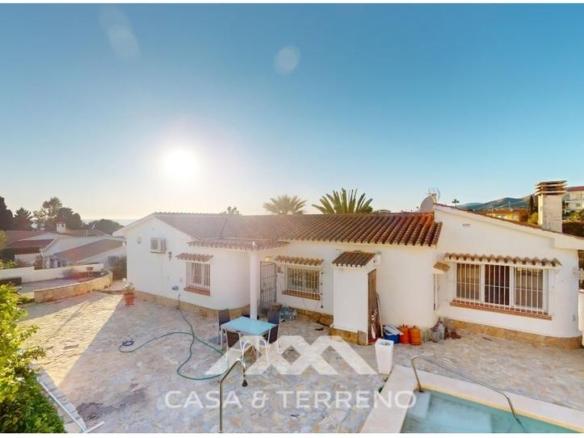 House or villa for sale in Ur. la Sirena, Benajarafe