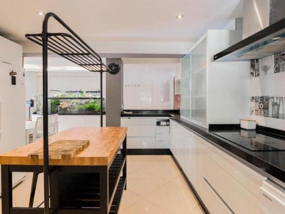 Apartment for sale on Calle de Al-Andalus, Montemar