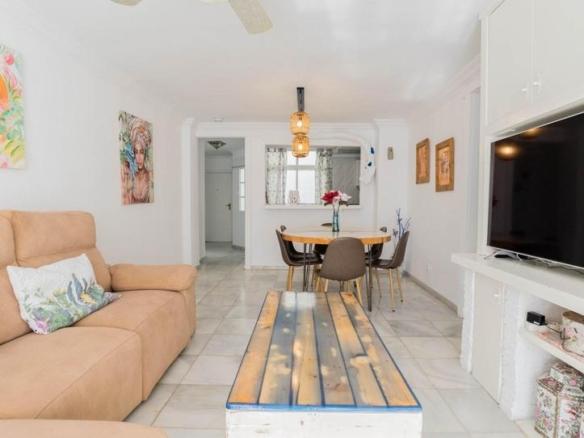Apartment for sale on Avenida Constitucion (sp), San Pedro de Alcántara town