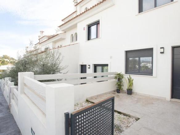 Townhouse for sale in Paraiso – Barronal