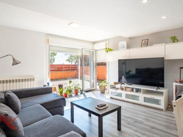 Apartment for sale on Camino San Marcial Street, Azucarera
