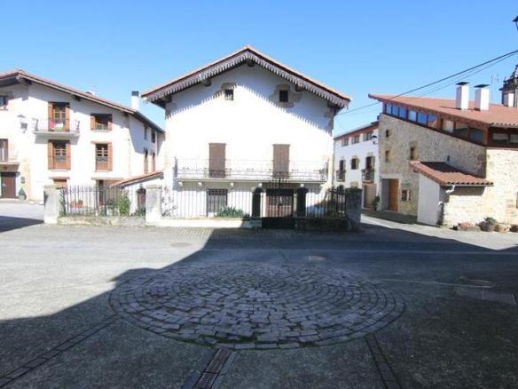 Rustic property for sale in Plazalde, 4, Urdiain