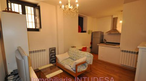 Ground floor apartment for sale on Calle Descalzos, Historic Center