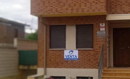 House or villa for sale in Raimundo Lanas, Castejón (Navarra)