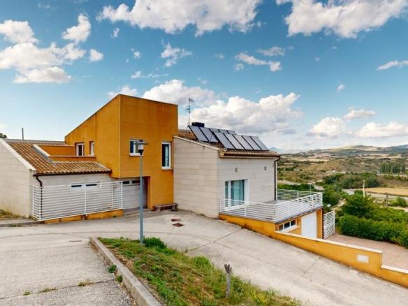 House or chalet for sale in Pueyo – Calle Malatxo, Pueyo / Puiu